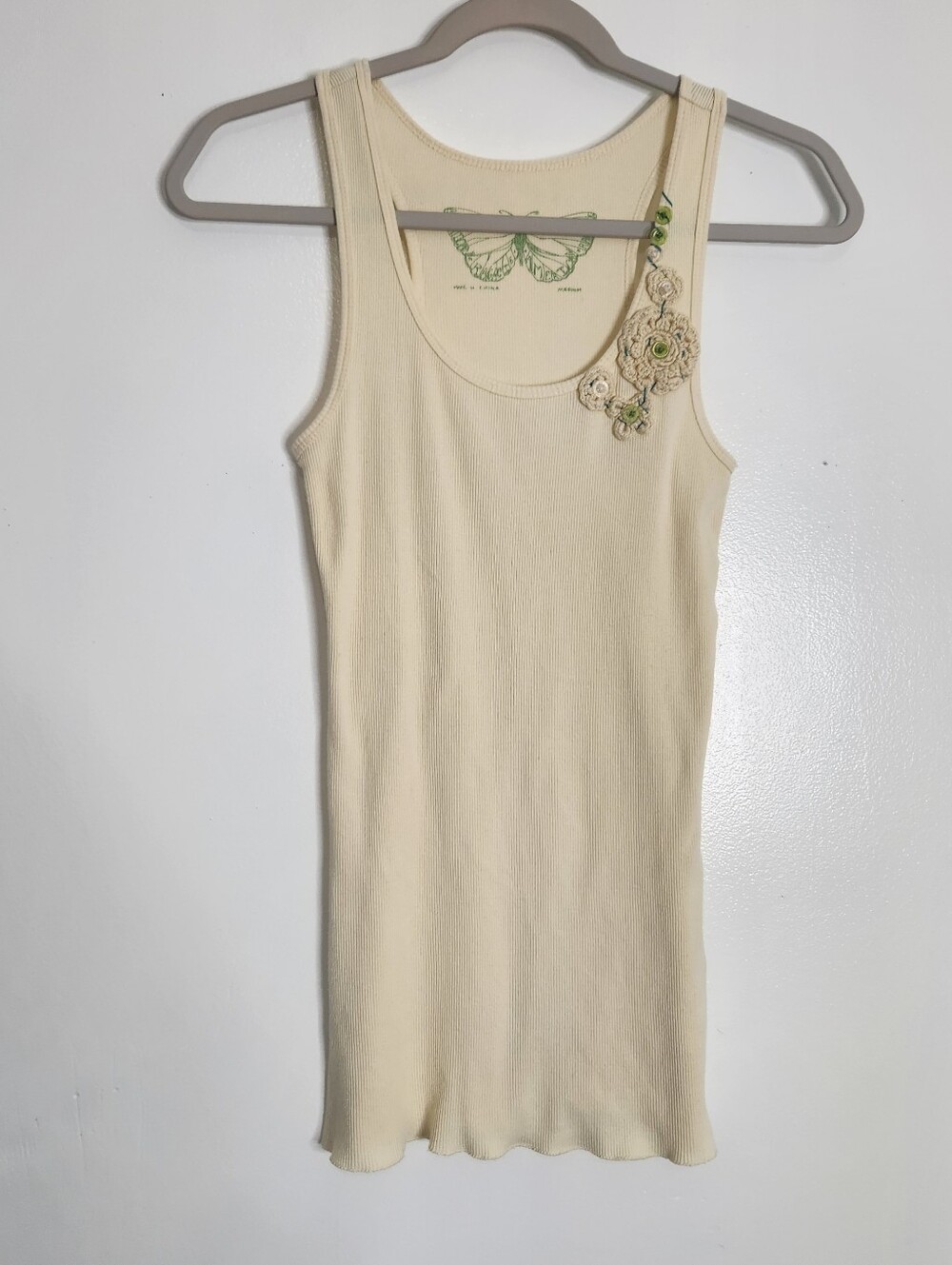 American Rag Yellow Ribbed Tank Top Crochet Flower Button Detail Size M Boho